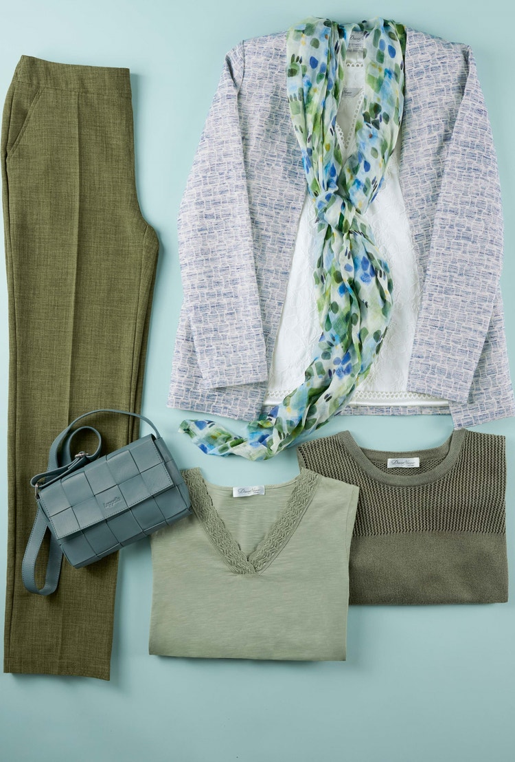 Hose: Modell 7829 / Tasche: Modell 9619 / Blazer: Modell 4858 / Weisses Top: Modell 8776 / Tuch: Modell 9094 / Khaki Top: Modell 6614 / Pullover: Modell 9046
