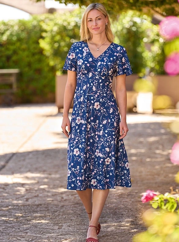 Luftiges florales Kleid