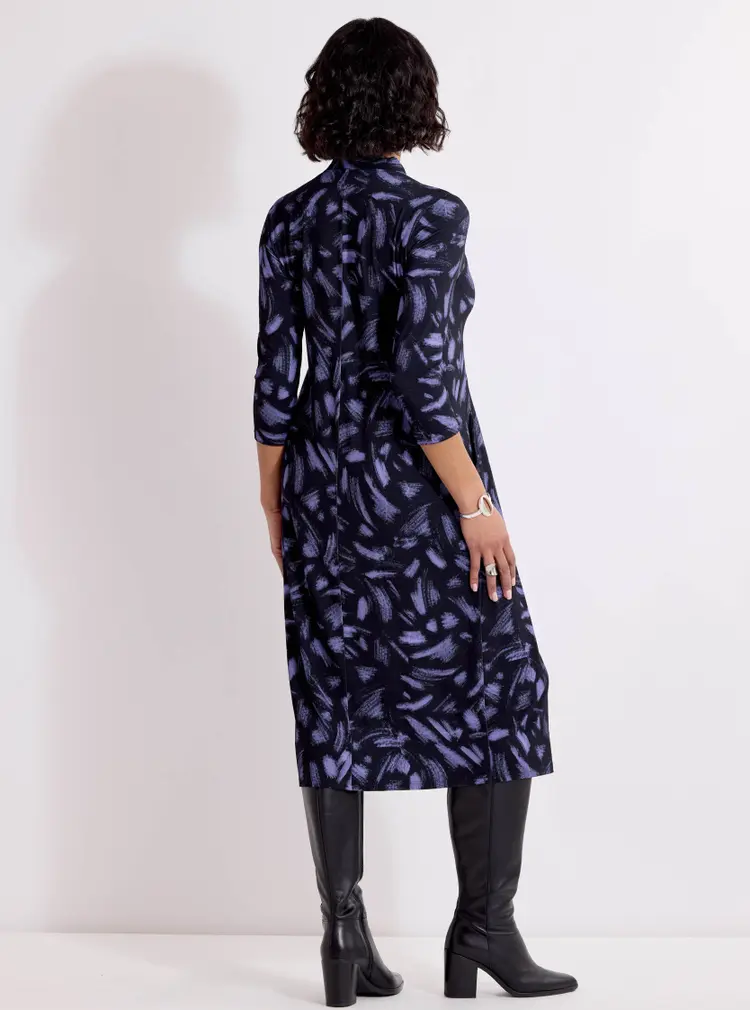 Jerseykleid mit Bindekragen