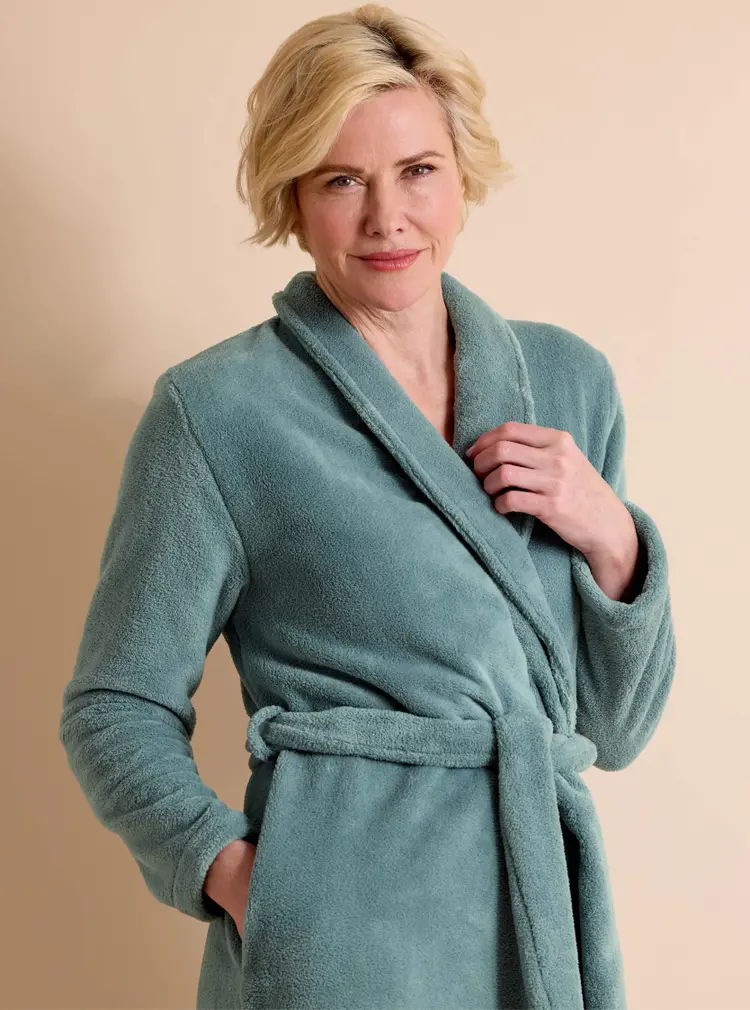 Kuscheliger Wickelmantel aus Fleece