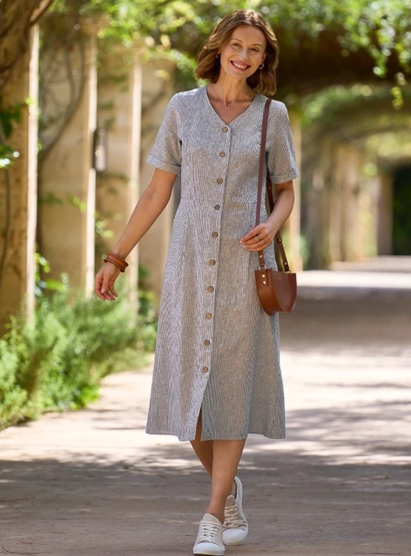 Robe entièrement boutonnée